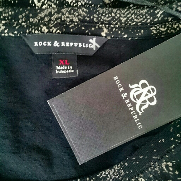 NWT Rock & Republic metallic snakeskin print top - Picture 4 of 5